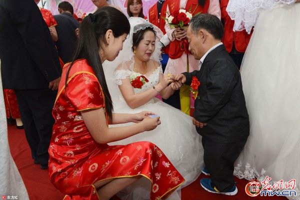 1米7的她愛上1米的他 結(jié)婚10年相濡以沫