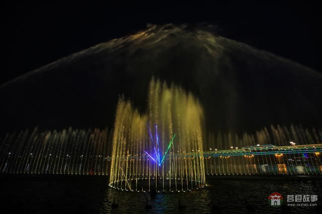 莒縣沭河濕地公園，上演激光水幕音樂噴泉，真是太棒了